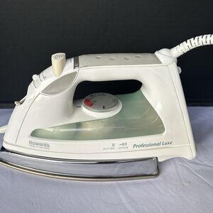 Rowenta Professional Luxe DM 880 Anti Drip Vertical Steam Clothing Iron Germany